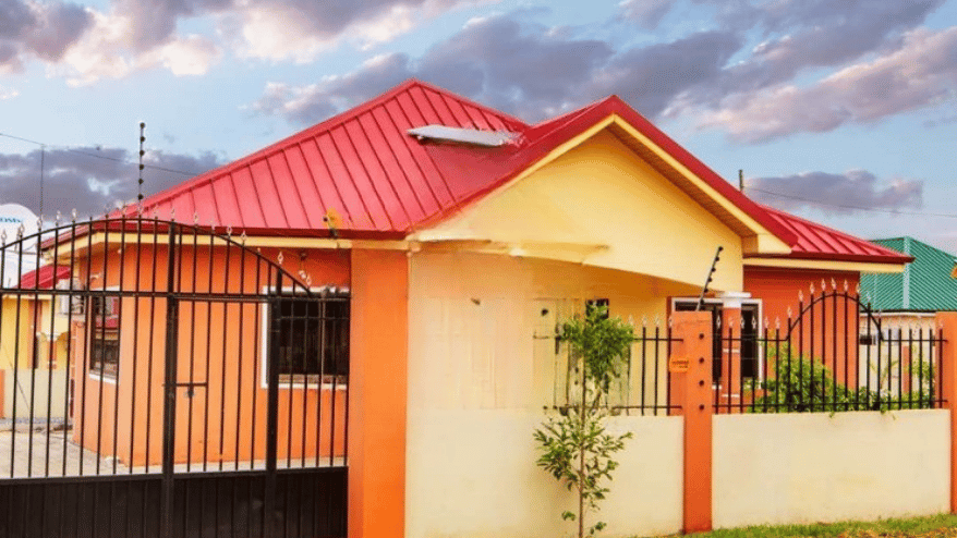 2 bedrooms house in lakeside Hill