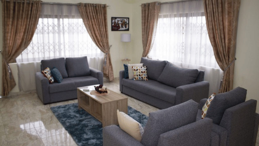 2 bedrooms house in lakeside Hill