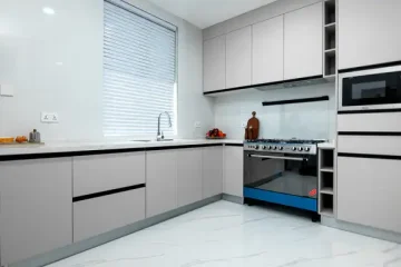 4 bedrooms in sakumono