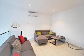 2 bedrooms apartment in airport